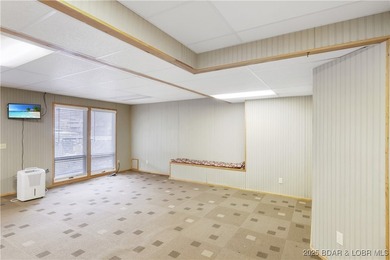BACK ON THE MARKET!! Well-maintained waterfront home located in - photo 34