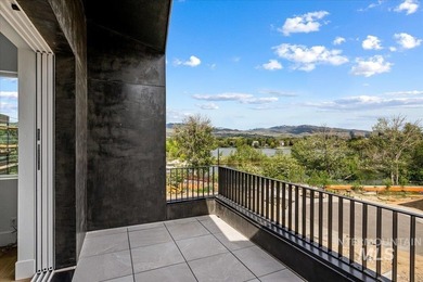This exceptionally low-maintenance home is situated in Casino - photo 35