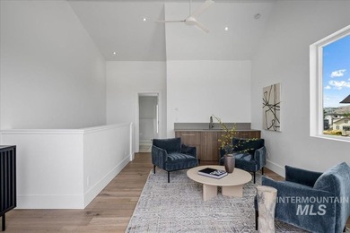 This exceptionally low-maintenance home is situated in Casino - photo 36