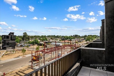 This exceptionally low-maintenance home is situated in Casino - photo 39