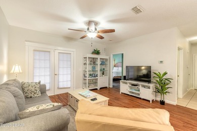 WELCOME HOME TO THIS BEAUTIFULLY MAINTAINED AND MOVE-IN READY - photo 8
