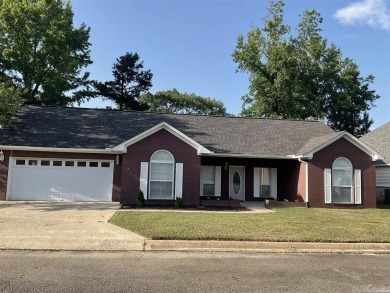 Lake Home For Sale in Hot Springs, Arkansas