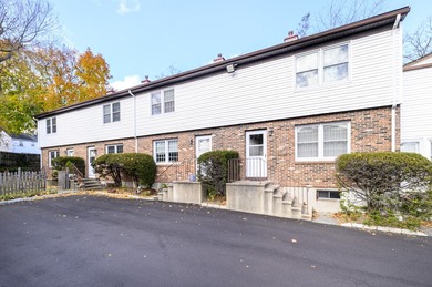 Holly Pond Condo For Sale in Stamford Connecticut