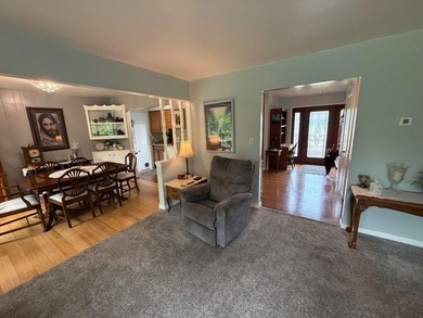Beautifully updated 3-bedroom ranch w/approx. 130 ft of Pigeon - photo 8