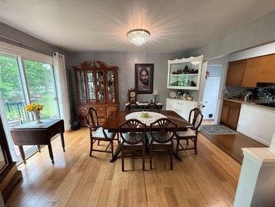Beautifully updated 3-bedroom ranch w/approx. 130 ft of Pigeon - photo 9