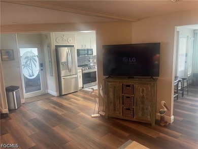 If you are looking for a beachy and coastal 2-bed - 2-bath home - photo 10