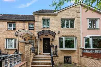 Welcome to this beautifully maintained brick home offering a - photo 1