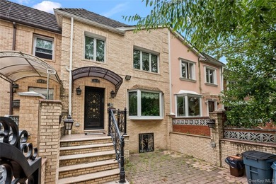 Welcome to this beautifully maintained brick home offering a - photo 2