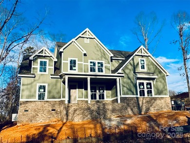 Lake Hickory Home For Sale in Hickory North Carolina