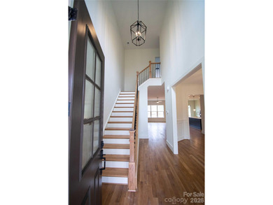 Discover timeless elegance in the Tiburon plan, offering 5 - photo 4