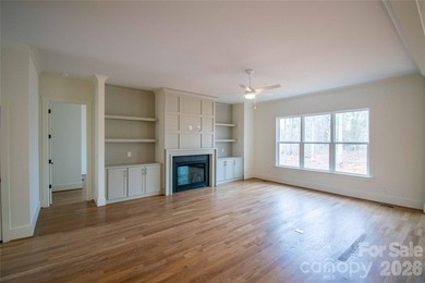 Discover timeless elegance in the Tiburon plan, offering 5 - photo 8