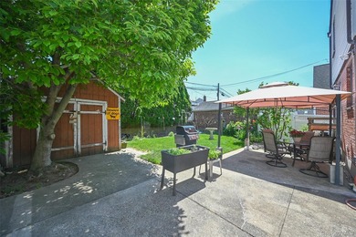 Beautifully maintained detached Colonial in sought-after Bayside - photo 17