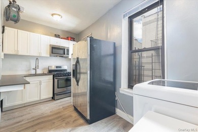 This spacious 3 Bedroom 2 Bath HDFC Coop is located in the - photo 2