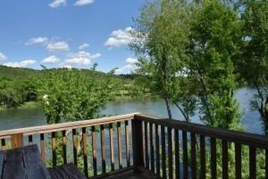 Resort located on renowned trout fishing White River in the - photo 4