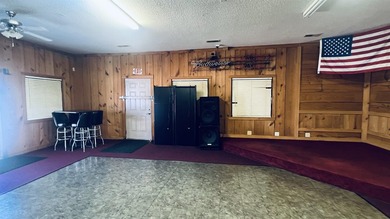 Just in time for summer, this turnkey 2993 sq ft restaurant with - photo 7