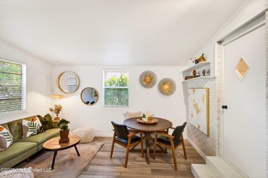 Rare Mid-Century Modern Retreat - Walking Distance to the Beach! - photo 14