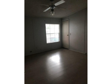 Immaculate and in great condition home on a beautiful lot in the - photo 15