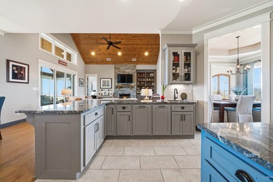 Experience breathtaking panoramic views of Weiss Lake and - photo 18