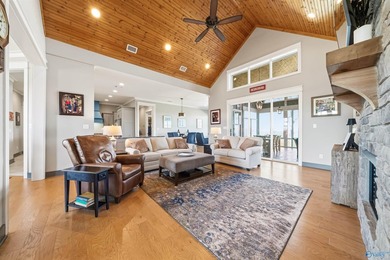Experience breathtaking panoramic views of Weiss Lake and - photo 19
