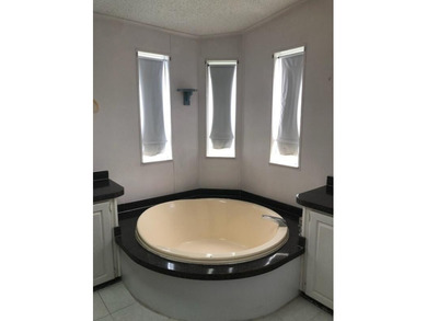 Immaculate and in great condition home on a beautiful lot in the - photo 21