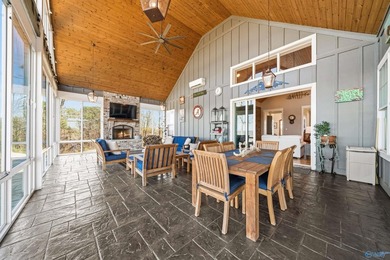 Experience breathtaking panoramic views of Weiss Lake and - photo 22