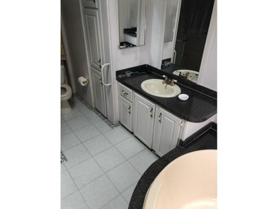 Immaculate and in great condition home on a beautiful lot in the - photo 22