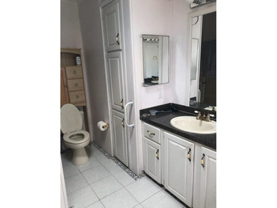 Immaculate and in great condition home on a beautiful lot in the - photo 23