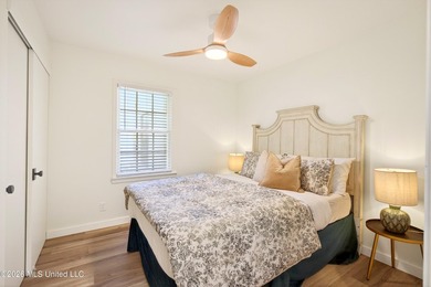 Rare Mid-Century Modern Retreat - Walking Distance to the Beach! - photo 26