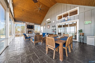 Experience breathtaking panoramic views of Weiss Lake and - photo 26