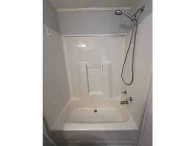 Welcome to this beautifully maintained 2-bedroom, 2-bathroom - photo 34