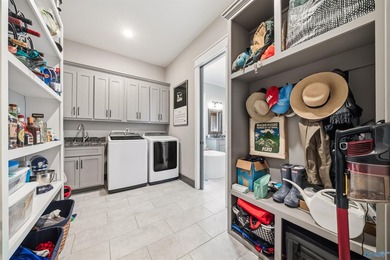 Experience breathtaking panoramic views of Weiss Lake and - photo 39
