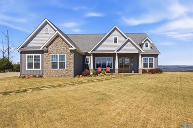 Experience breathtaking panoramic views of Weiss Lake and - photo 50