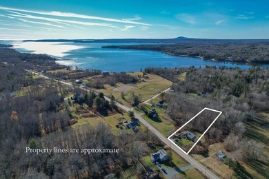 Welcome to this inviting 3-bedroom, 1-bathroom ranch-style home - photo 1
