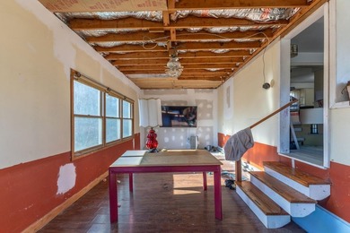 Welcome to this inviting 3-bedroom, 1-bathroom ranch-style home - photo 7