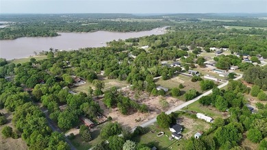Enjoy the freedom to create your ideal lake retreat on this .25 - photo 1