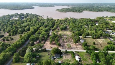 Enjoy the freedom to create your ideal lake retreat on this .25 - photo 5