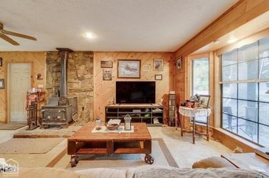 Spacious home with 4 bedrooms, 2 bathrooms, 1774 square feet of - photo 3