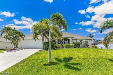 Welcome home to this gorgeous 3-bedroom + den, 2-bath residence - photo 1