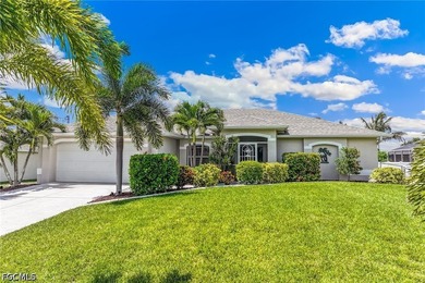Welcome home to this gorgeous 3-bedroom + den, 2-bath residence - photo 2