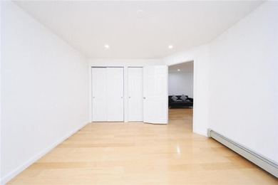 Welcome to this beautifully renovated 1-bedroom, 1-bathroom - photo 15