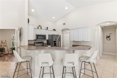 Welcome home to this gorgeous 3-bedroom + den, 2-bath residence - photo 8
