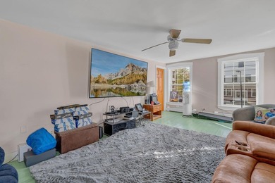 Seller offering 5K closing credit. Perfect opportunity to live - photo 21