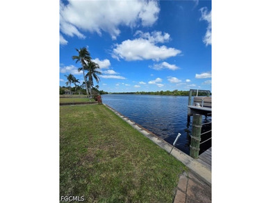 Rare riverfront opportunity on the Caloosahatchee River! - photo 3