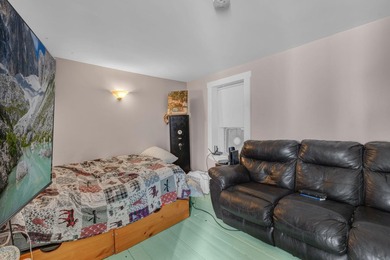Seller offering 5K closing credit. Perfect opportunity to live - photo 23