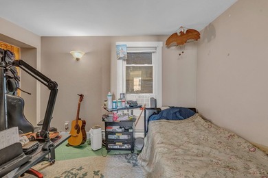 Seller offering 5K closing credit. Perfect opportunity to live - photo 25