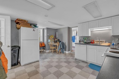 Seller offering 5K closing credit. Perfect opportunity to live - photo 28