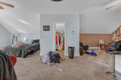 Seller offering 5K closing credit. Perfect opportunity to live - photo 34