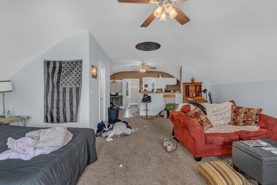 Seller offering 5K closing credit. Perfect opportunity to live - photo 35