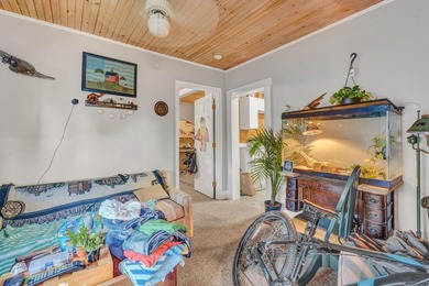 Seller offering 5K closing credit. Perfect opportunity to live - photo 38