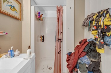Seller offering 5K closing credit. Perfect opportunity to live - photo 47